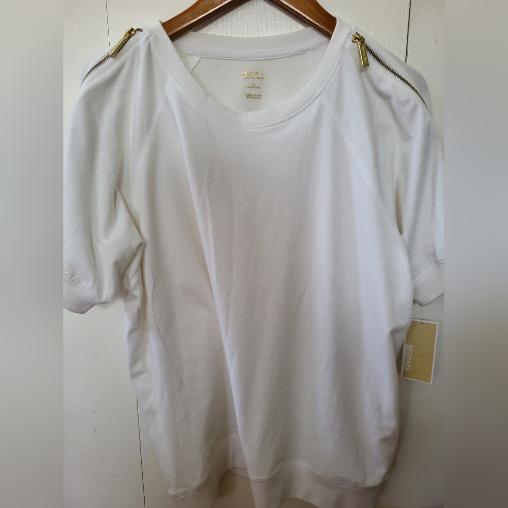 NWT MICHAEL Michael Kors White Top With Gold Zippers On Shoulders Sz XL